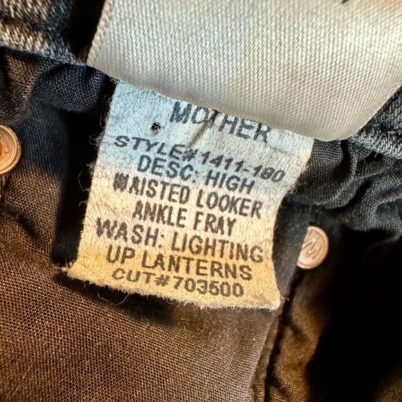 MOTHER Denim 'High Waisted Looker Ankle Fray Jeans' in "Lighting Up Lanterns" 24 - Picture 13 of 16